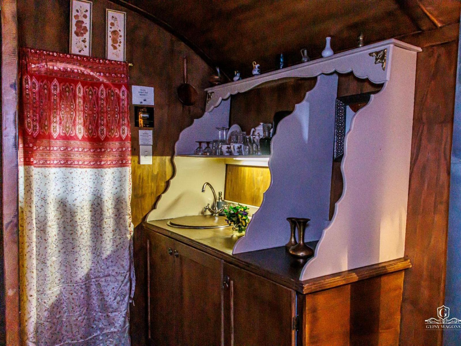 Gypsy Wagons And Vans, Clarens Room photo